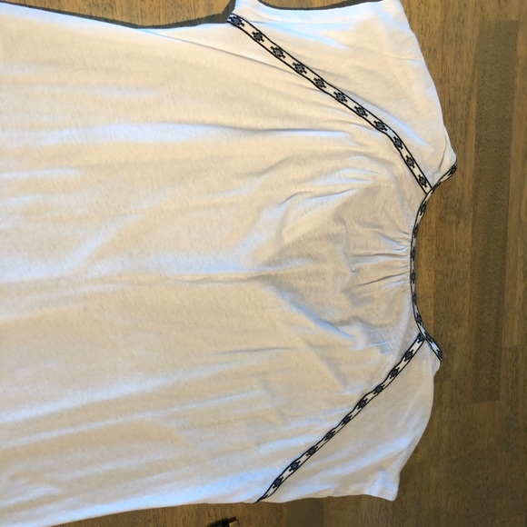 Madewell Top with Accent Border - Picture 4 of 6